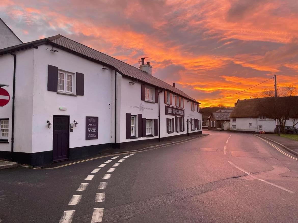 Stratton  The Kings Arms Inn المظهر الخارجي الصورة